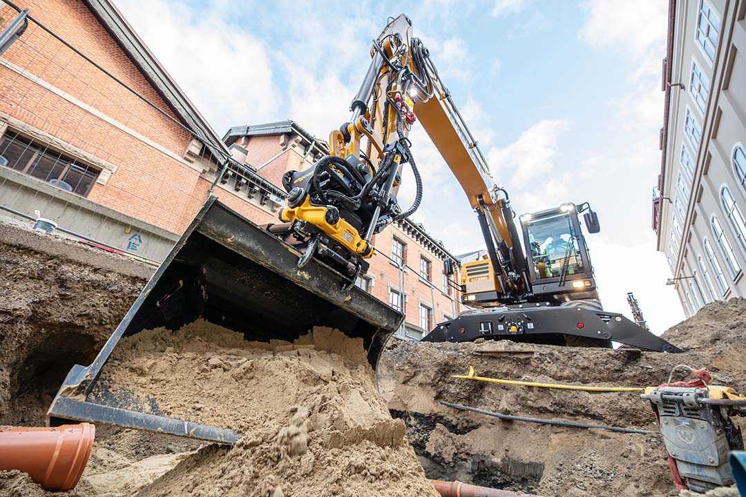 MX16G MX17G Frog View City Construction Site